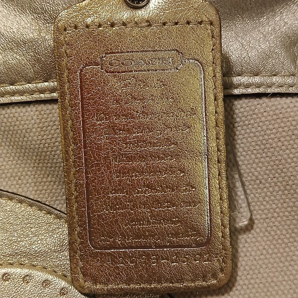 Coach Julia Perry Op Art Tote Ivory Shimmer Canvas Metallic Leather Bag EUC Rare - Picture 3 of 14